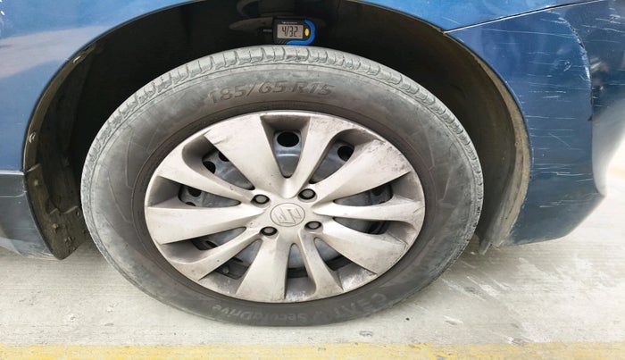 2016 Maruti Baleno DELTA DIESEL 1.3, Diesel, Manual, 1,06,587 km, tyre