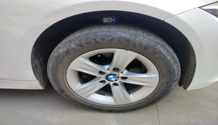 2012 BMW 3 Series 320d, Diesel, Automatic, 71,659 km, tyre