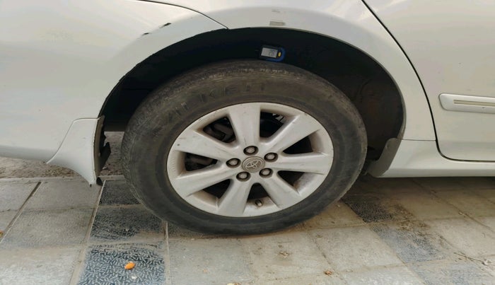 2011 Toyota Corolla Altis G DIESEL, Diesel, Manual, 1,18,724 km, tyre