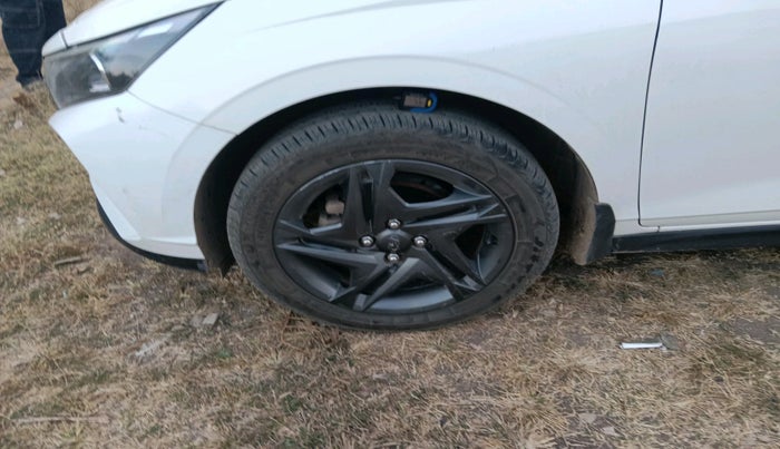 2022 Hyundai NEW I20 SPORTZ 1.2 MT, Petrol, Manual, 14,024 km, tyre