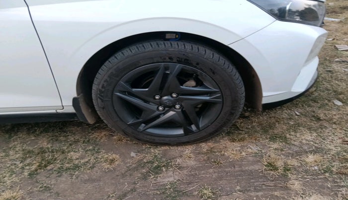 2022 Hyundai NEW I20 SPORTZ 1.2 MT, Petrol, Manual, 14,024 km, tyre