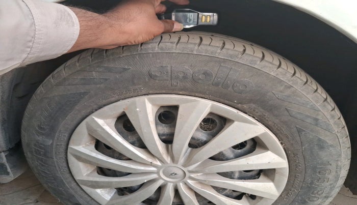 2011 Maruti Swift Dzire VXI, Petrol, Manual, 1,47,937 km, tyre