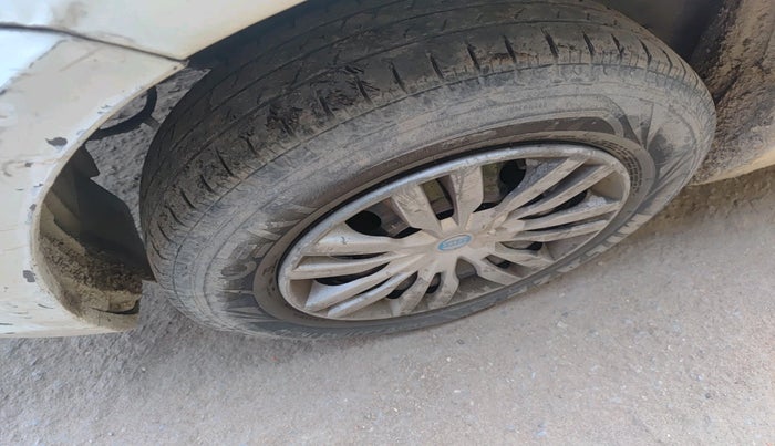 2016 Maruti Swift Dzire VDI, Diesel, Manual, 83,622 km, tyre