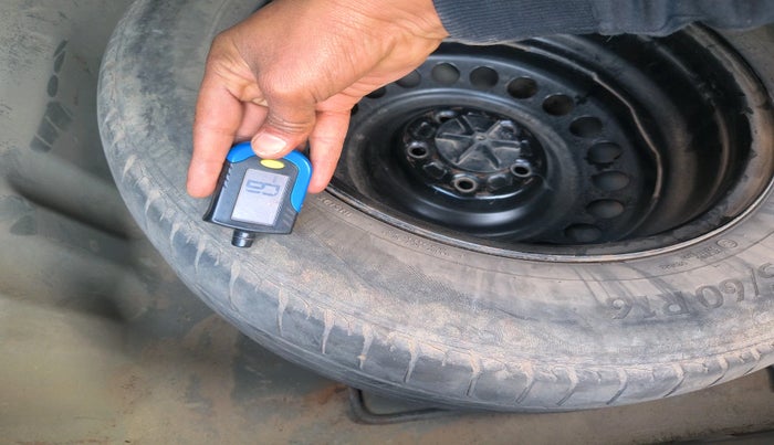 2016 Maruti Vitara Brezza VDI, Diesel, Manual, 75,779 km, tyre