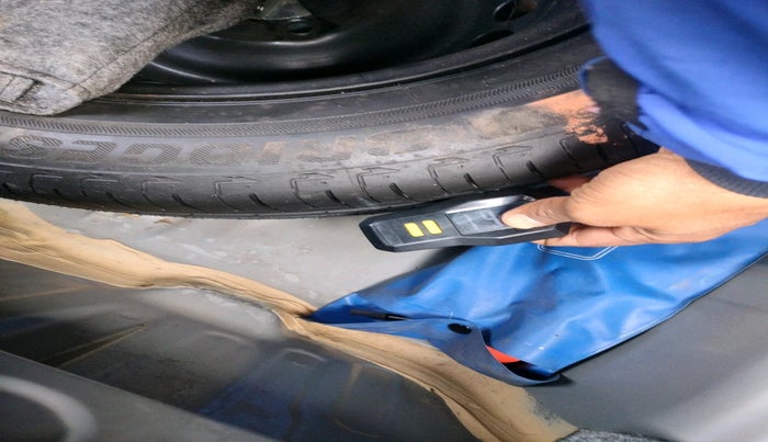 2019 Honda Amaze 1.2L I-VTEC S, Petrol, Manual, 15,014 km, tyre