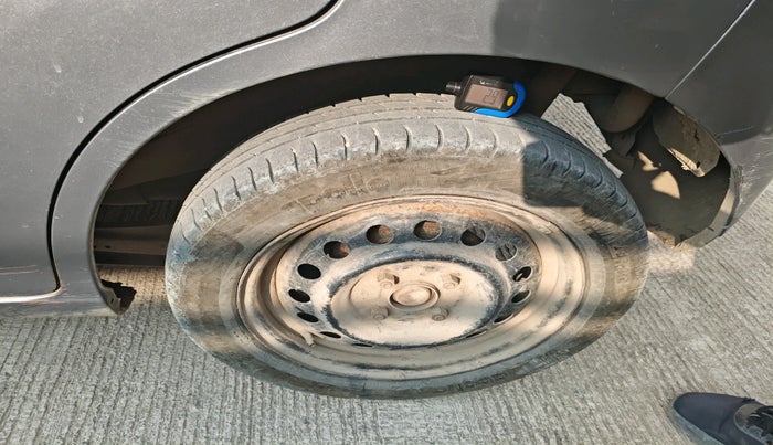 2015 Maruti Wagon R 1.0 VXI, Petrol, Manual, 85,901 km, tyre