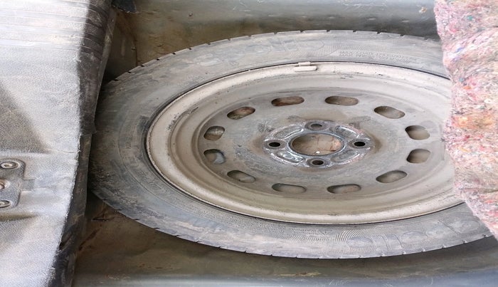 2011 Ford Figo ZXI 1.4 DIESEL, Diesel, Manual, 1,13,103 km, tyre