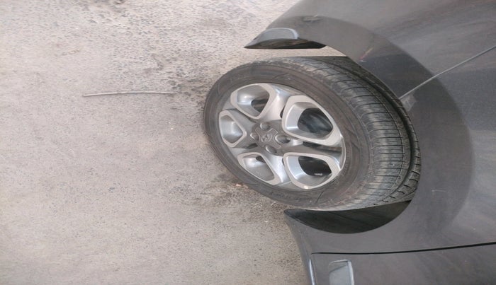 2019 Hyundai Elite i20 ASTA 1.2 (O), Petrol, Manual, 66,408 km, tyre