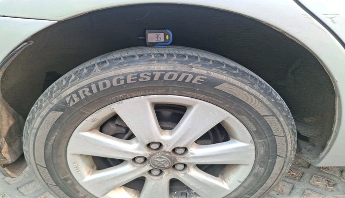 2015 Toyota Corolla Altis G CVT PETROL, Petrol, Automatic, 96,159 km, tyre