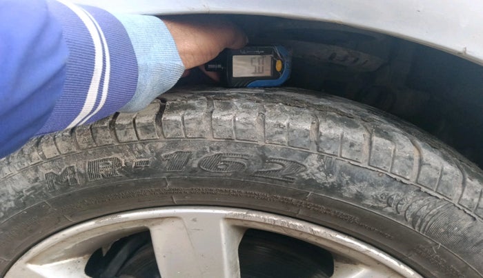 2011 Volkswagen Vento COMFORTLINE 1.6, Petrol, Manual, 36,582 km, tyre