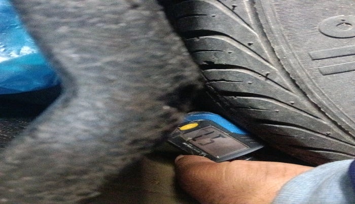 2011 Volkswagen Vento COMFORTLINE 1.6, Petrol, Manual, 36,582 km, tyre