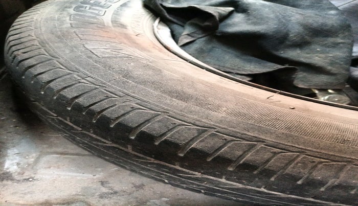 2013 Hyundai i10 ERA 1.1, Petrol, Manual, 95,460 km, tyre