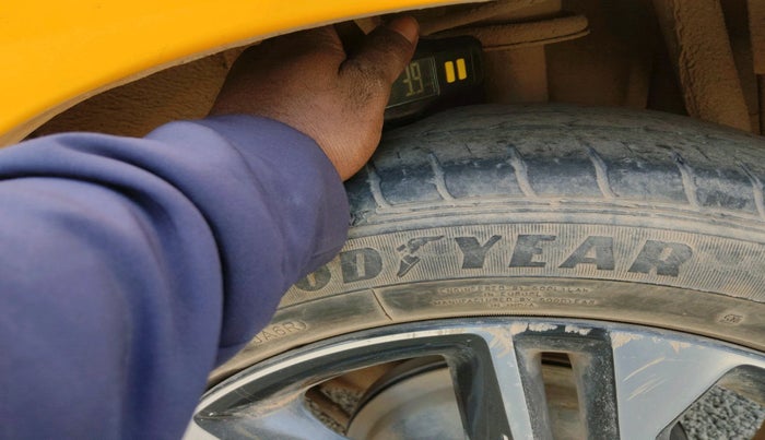 2020 Tata Tiago XZ PLUS PETROL, Petrol, Manual, 34,461 km, tyre