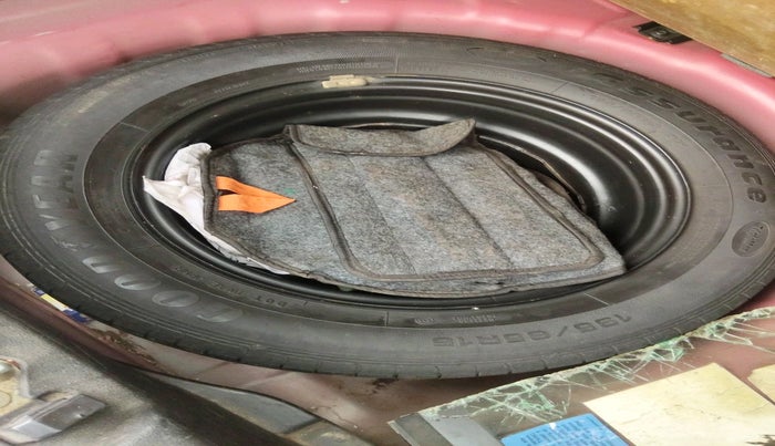 2020 Hyundai VENUE S 1.2, Petrol, Manual, 88,129 km, tyre