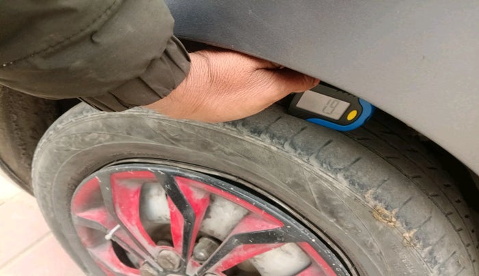 2012 Hyundai Santro Xing GL PLUS, Petrol, Manual, 1,06,731 km, tyre