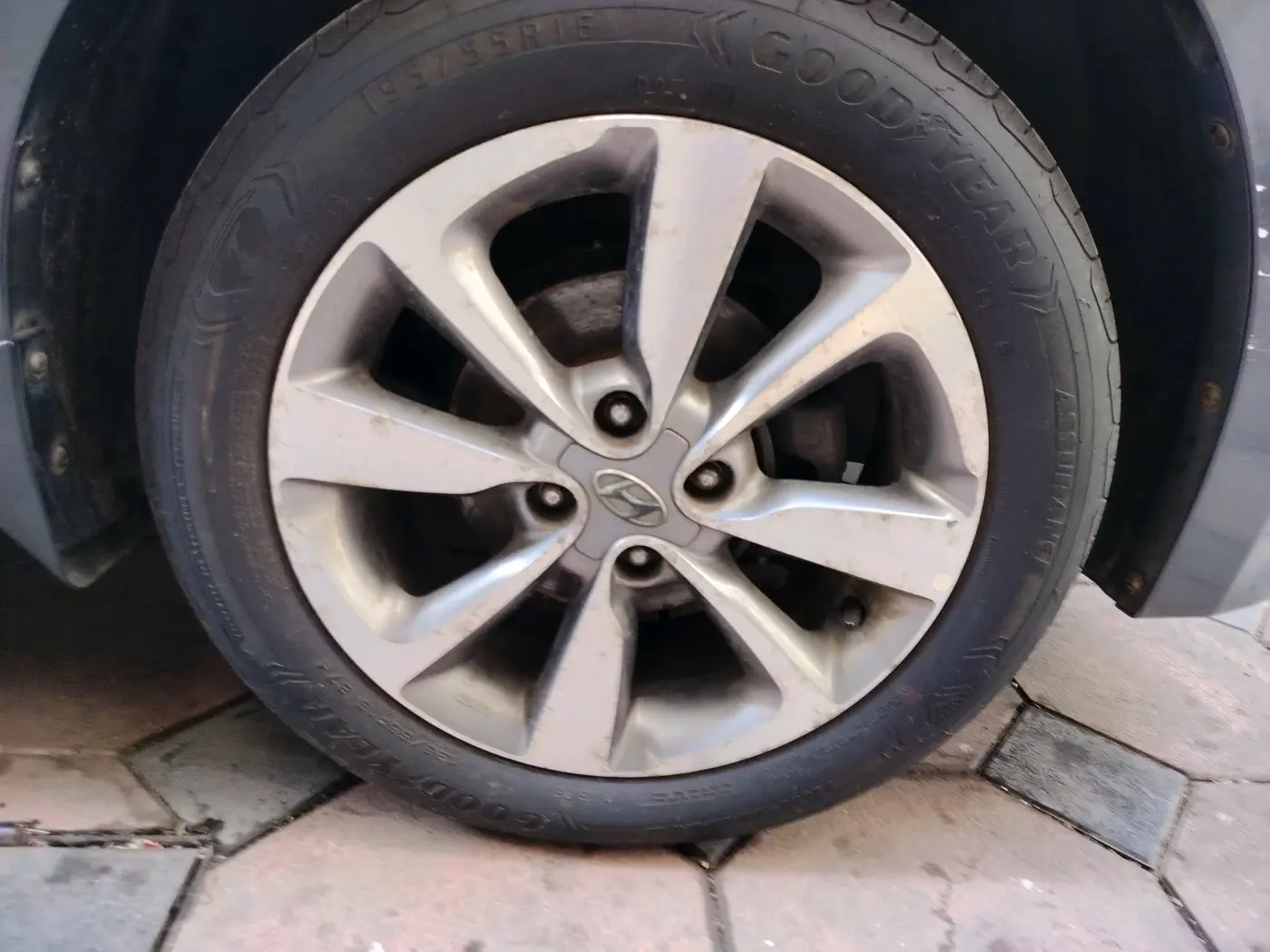 2015 Hyundai Elite i20 ASTA 1.2, Petrol, Manual, 17,886 km, tyre