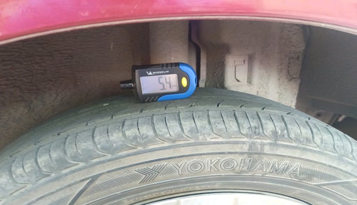 2011 Toyota Etios Liva G, Petrol, Manual, 69,767 km, tyre