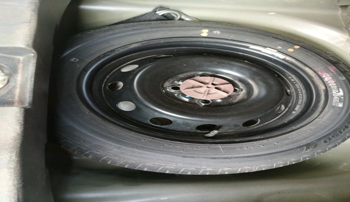 2019 Maruti IGNIS ZETA 1.2, Petrol, Manual, 37,571 km, tyre