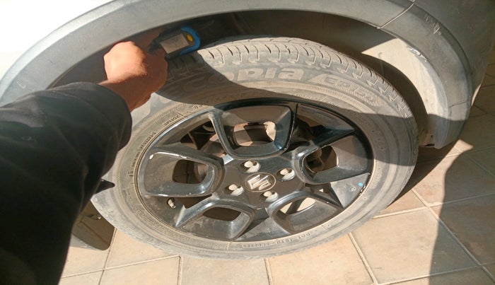 2019 Maruti IGNIS ZETA 1.2, Petrol, Manual, 37,571 km, tyre