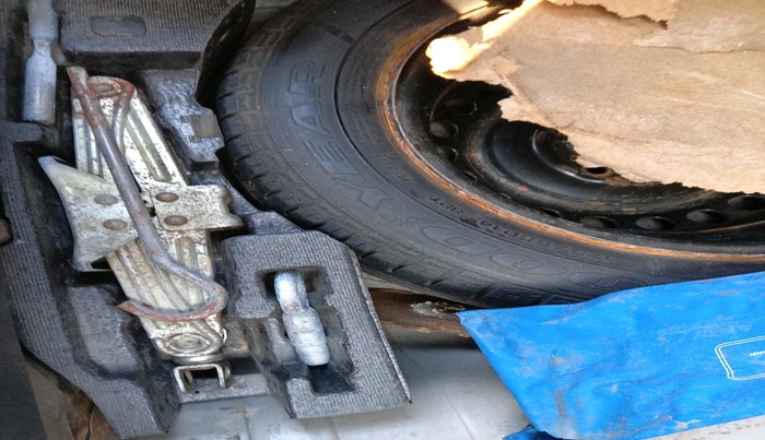 2014 Honda Amaze 1.2L I-VTEC VX, Petrol, Manual, 92,664 km, tyre