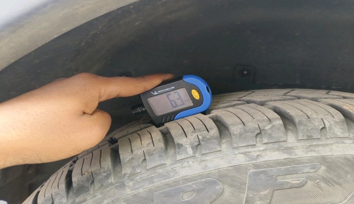 2018 Tata Hexa XT 4X2 6 STR, Diesel, Manual, 3,95,607 km, tyre