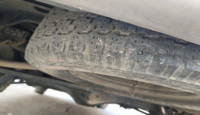 2018 Tata Hexa XT 4X2 6 STR, Diesel, Manual, 3,95,607 km, tyre