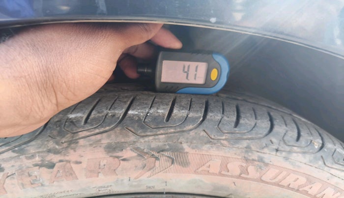 2017 Volkswagen Ameo COMFORTLINE 1.5L, Diesel, Manual, 68,386 km, tyre