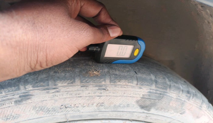 2017 Volkswagen Ameo COMFORTLINE 1.5L, Diesel, Manual, 68,386 km, tyre