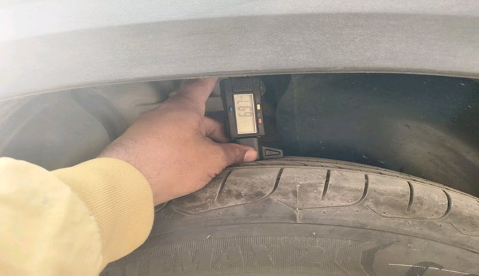 2020 KIA SELTOS HTK PLUS AT 1.5 DIESEL, Diesel, Automatic, 1,33,329 km, tyre