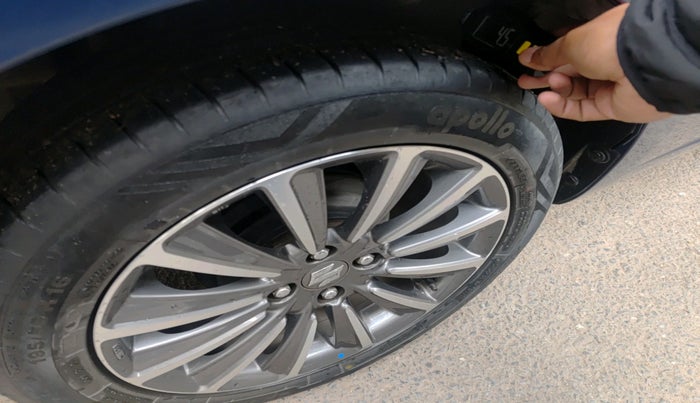 2019 Maruti Ciaz ALPHA 1.5 SHVS PETROL, Petrol, Manual, 60,432 km, tyre