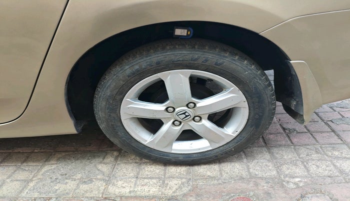 2011 Honda City 1.5L I-VTEC V MT, Petrol, Manual, 1,00,219 km, tyre