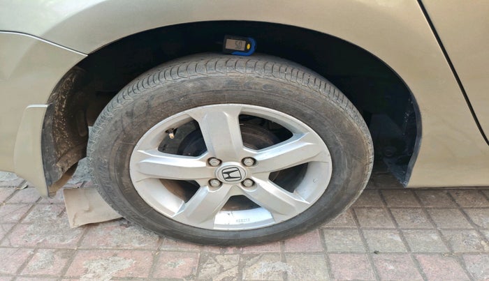 2011 Honda City 1.5L I-VTEC V MT, Petrol, Manual, 1,00,219 km, tyre