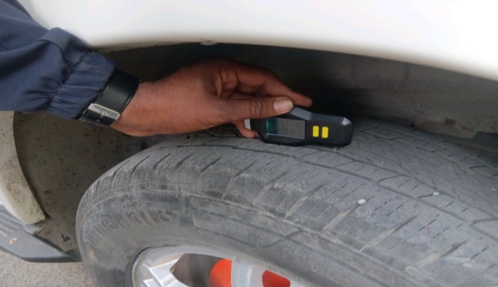 2017 Mahindra Scorpio S6 PLUS, Diesel, Manual, 1,00,000 km, tyre