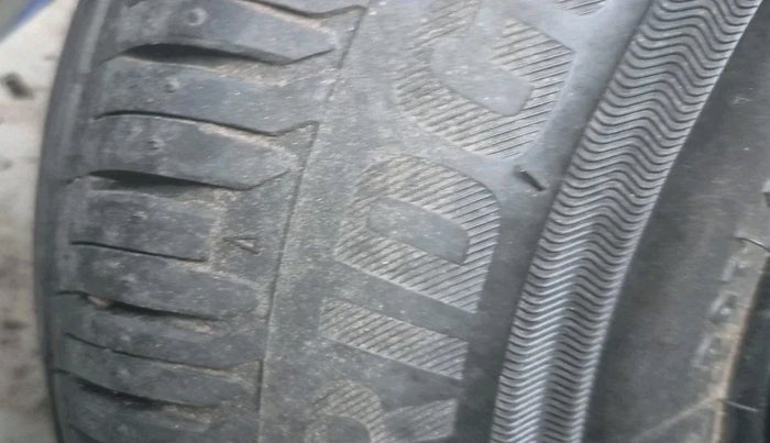 2018 Maruti Dzire ZXI, Petrol, Manual, 60,197 km, tyre