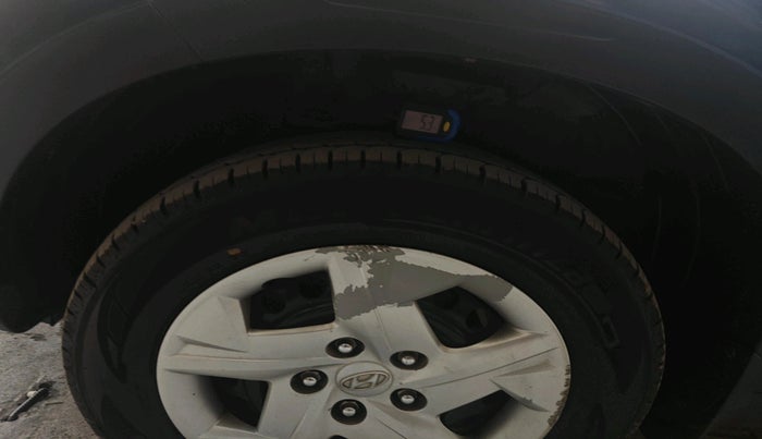 2019 Hyundai VENUE S 1.2, Petrol, Manual, 59,112 km, tyre