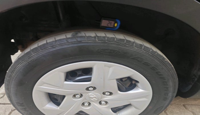 2019 Hyundai VENUE S 1.2, Petrol, Manual, 59,112 km, tyre