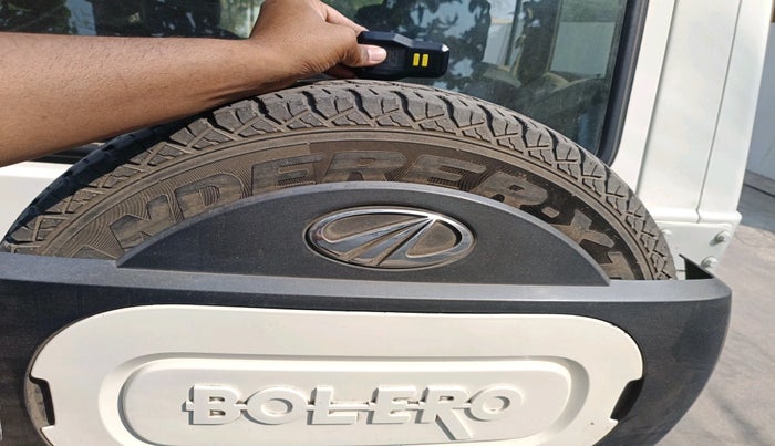 2020 Mahindra Bolero B6 (O), Diesel, Manual, 1,21,863 km, tyre