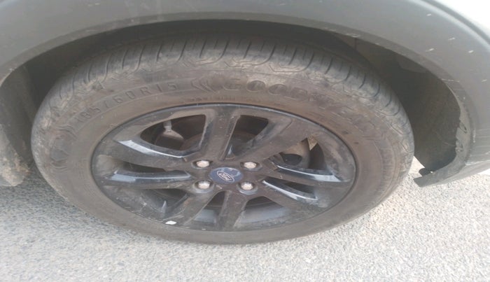 2021 Ford FREESTYLE TITANIUM 1.2 PETROL, Petrol, Manual, 65,531 km, tyre