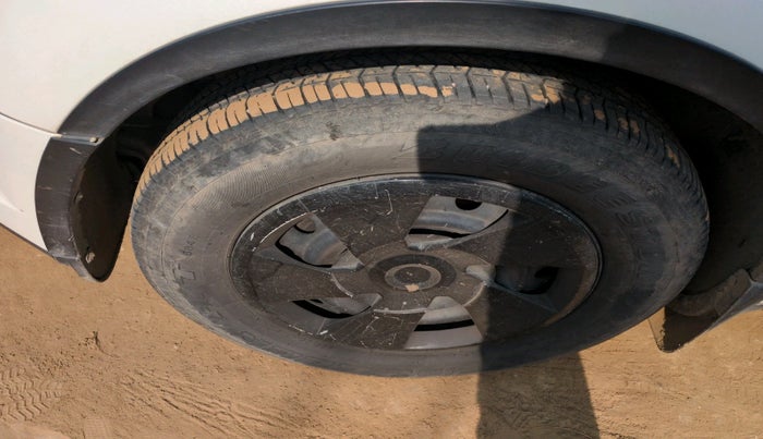 2019 Mahindra XUV500 W7, Diesel, Manual, 1,08,716 km, tyre