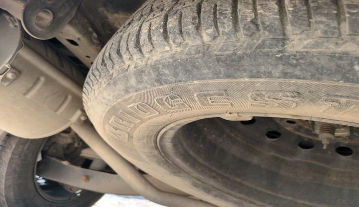 2019 Mahindra XUV500 W7, Diesel, Manual, 1,08,716 km, tyre