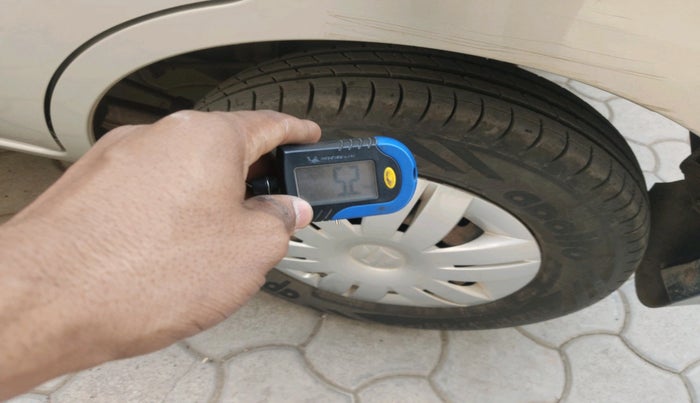 2013 Maruti Alto 800 LXI, Petrol, Manual, 61,572 km, tyre