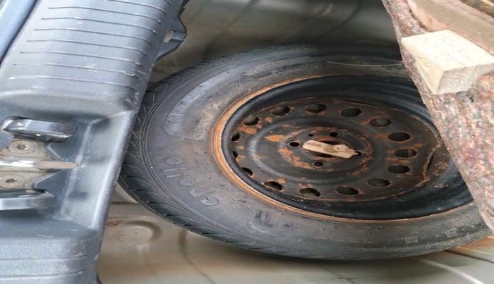 2012 Hyundai i20 MAGNA 1.2, Petrol, Manual, 51,500 km, tyre