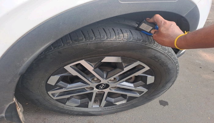 2023 Hyundai VENUE SX 1.5 CRDI, Diesel, Manual, 20,831 km, tyre