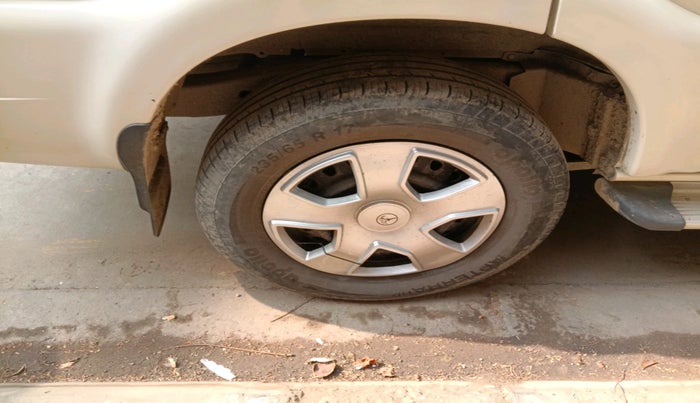 2018 Mahindra Scorpio S5, Diesel, Manual, 96,269 km, tyre