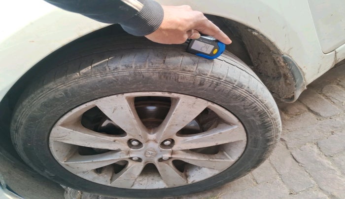 2011 Hyundai Verna FLUIDIC 1.6 VTVT SX, Petrol, Manual, 1,45,651 km, tyre