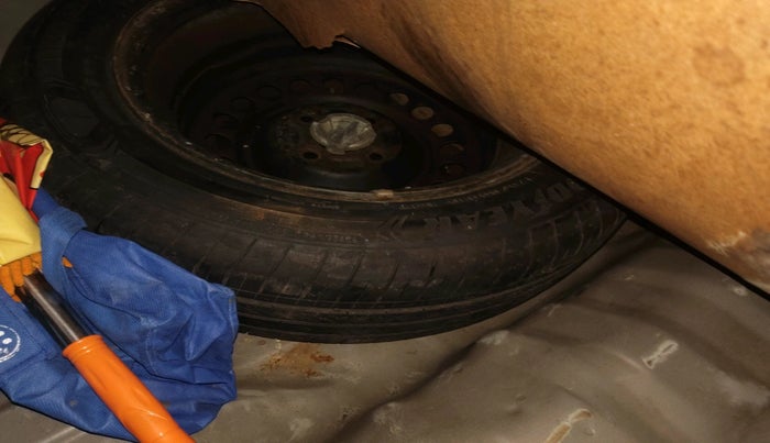 2011 Honda City 1.5L I-VTEC S MT, Petrol, Manual, 1,29,267 km, tyre