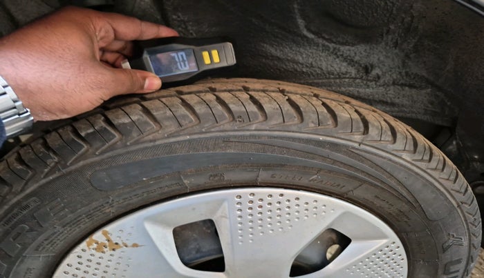 2022 Maruti Alto K10 VXI, Petrol, Manual, 4,850 km, tyre