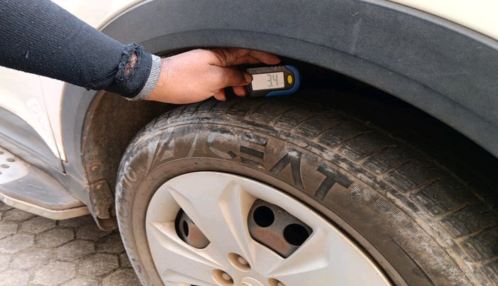 2018 Hyundai Creta E PLUS 1.6 PETROL, Petrol, Manual, 64,284 km, tyre