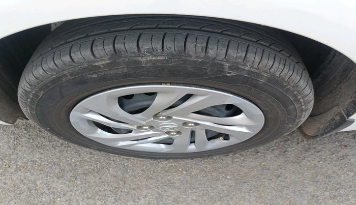 2022 Hyundai AURA S 1.2 CNG, Petrol, Manual, 72,343 km, tyre