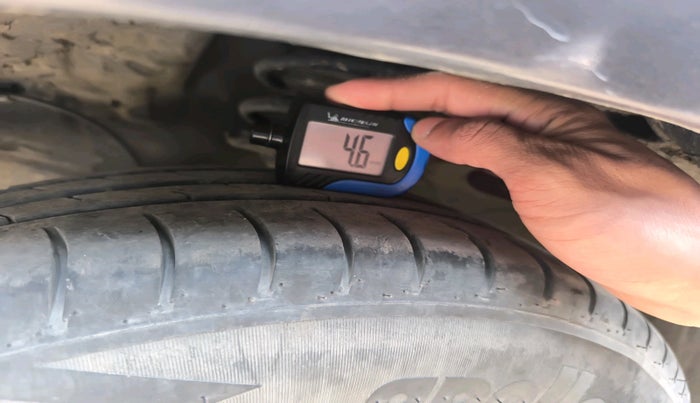 2021 Maruti S PRESSO VXI CNG, Petrol, Manual, 1,21,391 km, tyre